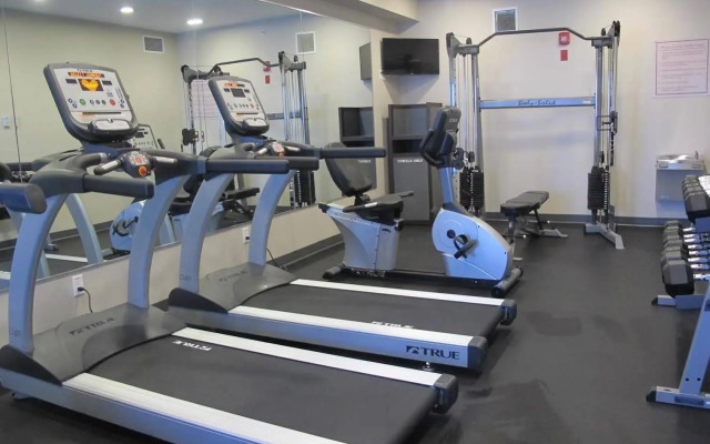 Best Western Plus Chestermere Hotel