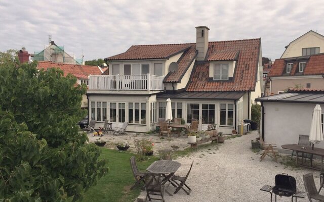 Mullbärsgårdens B & B