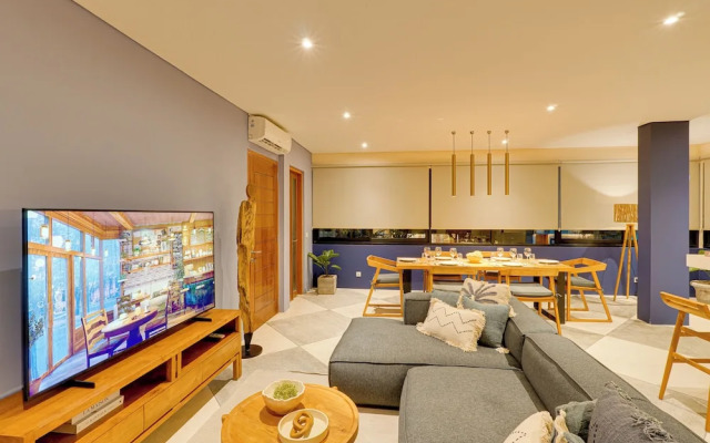 Stylish Canggu Apartment near Berawa Beach