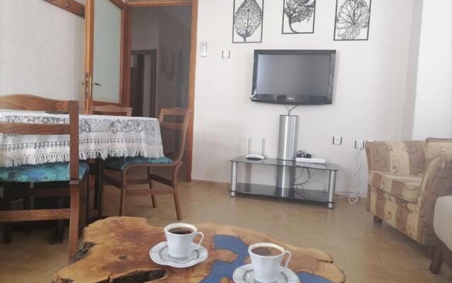 Sea view flat in Marmaris center,1 minut to beach