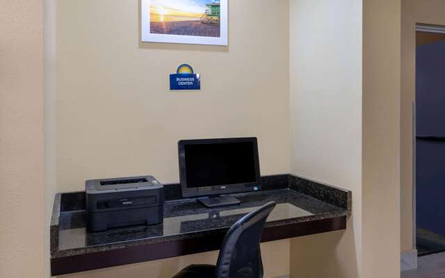 Days Inn by Wyndham Panama City