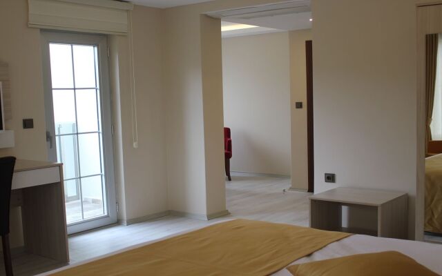 Gold Mina Hotel