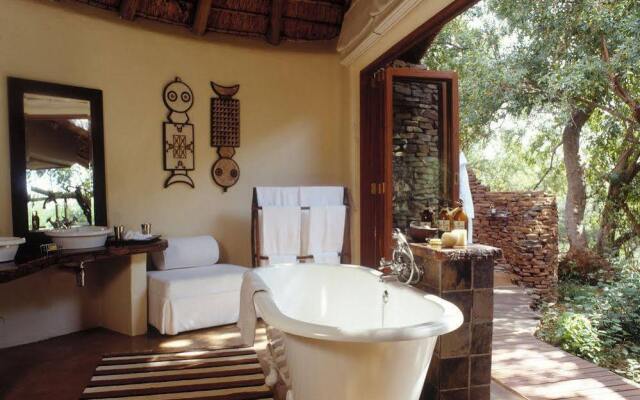 Sanctuary Makanyane Safari Lodge