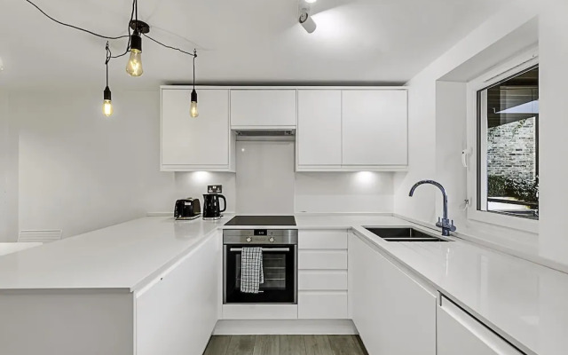 City Relay Urban Charm Chelsea Apartment
