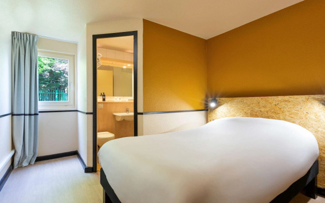 greet Hotel Villeneuve La Garenne