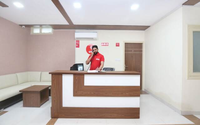 OYO 10891 Hotel Starwood