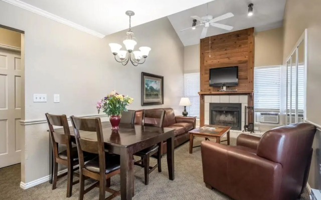 Sweetwater Lift Lodge