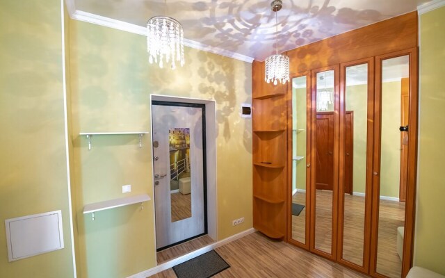 One Room Apartment on Leonova St. 66