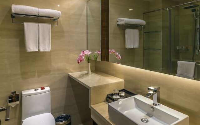 Jinjiang Peninsula Seasons Hotel