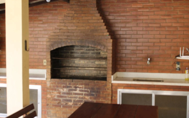 Casa muito espaçosa privativa com Piscina, Churrasqueira e área gourmet