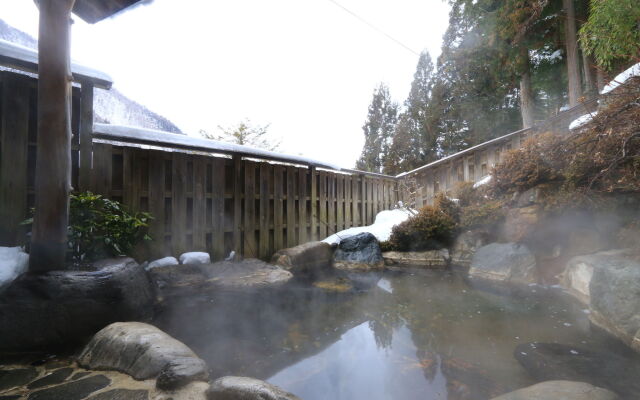 Okuhida Onsengo Shinhirayu Onsen Miyamaso