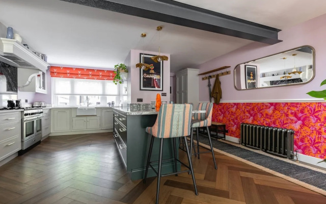 Maida Avenue II by Onefinestay