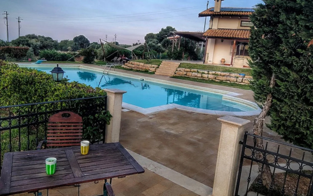 Studio Apartment in Countryside Villa With Swimming Pool