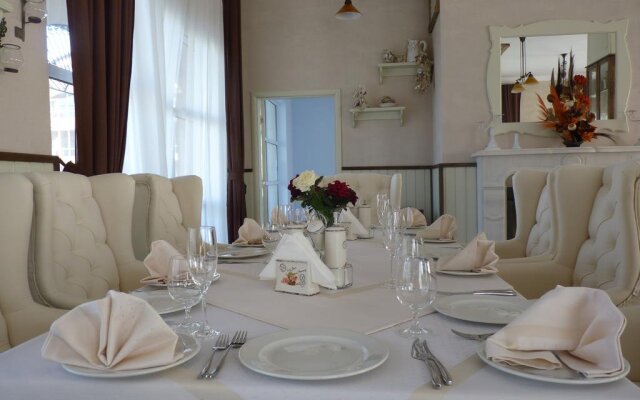 Atia Resort