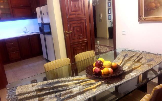 Peggy's Villa-House with private pool 25' from Athens Intl Airport