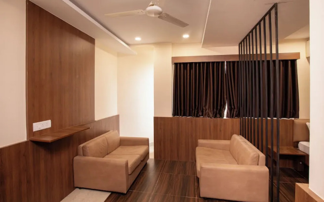 Stayz Inn De-luxe near US Consulate