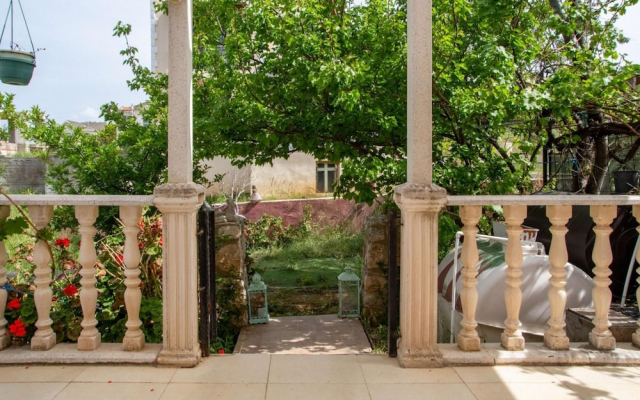 Summer House With Garden and Nature View in Cesme