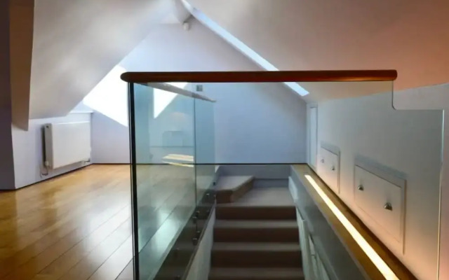 Incredible Edinburgh Penthouse Apartment With Roof Terrace