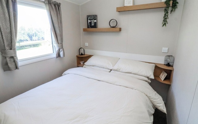 75 Morpeth Mews