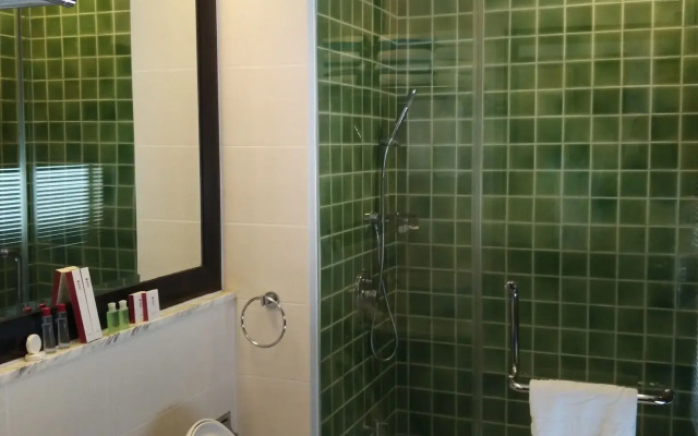Sabah Beach Villas & Suites