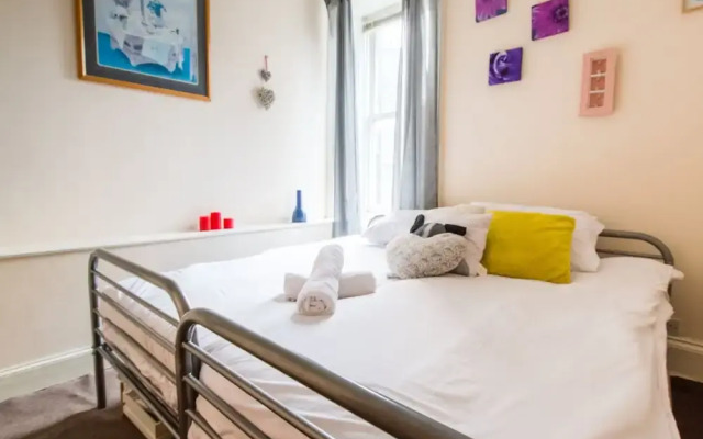 Enticing Apartment in Edinburgh near City Center