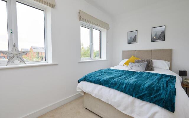 Royal Derby Hospital 2 Bed Town House