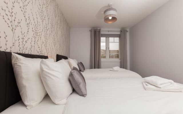 Duloch Apartments TP