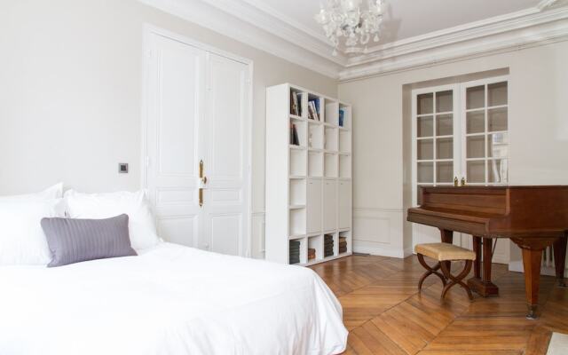 Private Apartment Marais Francs Bourgeois