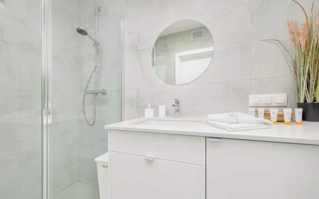 Beautiful Sea&lake Studio by Renters