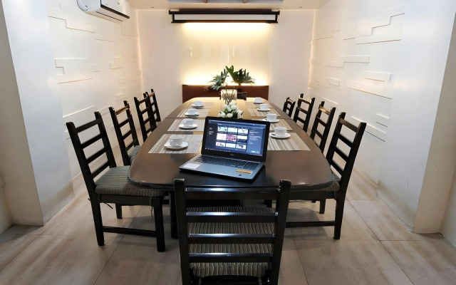 Fersal Hotel Neptune Makati