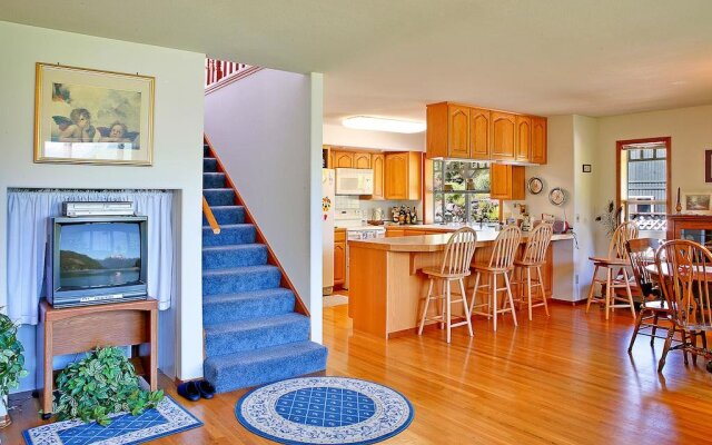 Quiet Cove Lake House