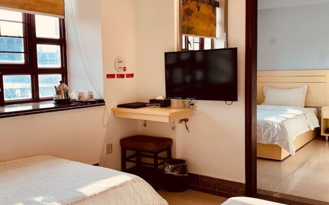 Fengju Business Hotel