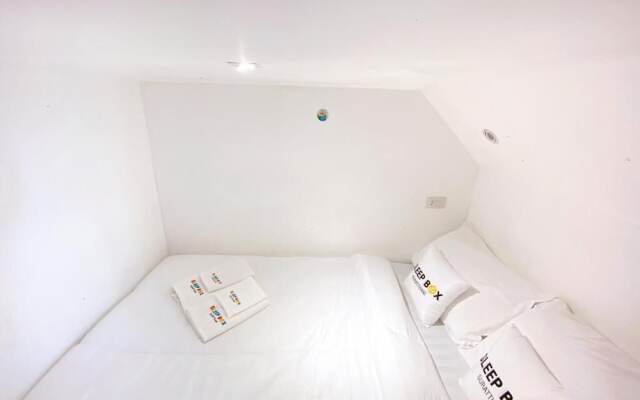 Sleep Box Hostel Suratthani