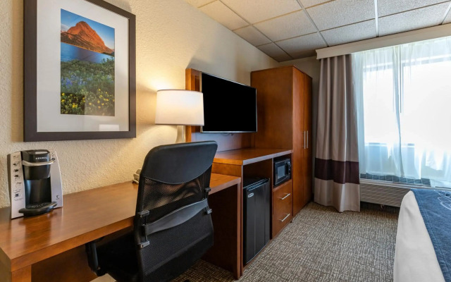 Comfort Inn & Suites Gateway to Glacier National Park