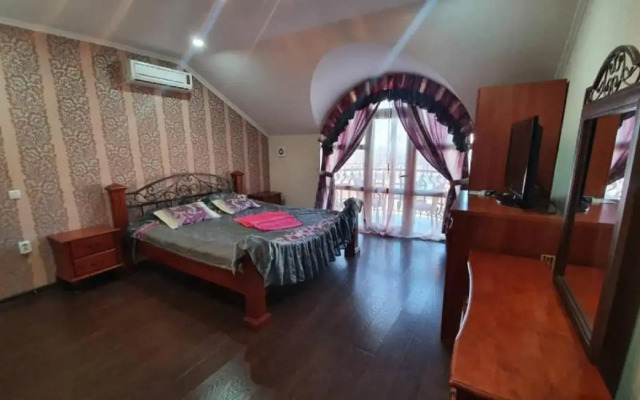 Kristall Hotel