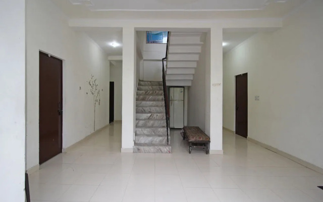 OYO Homes Rohilkhand Dental College