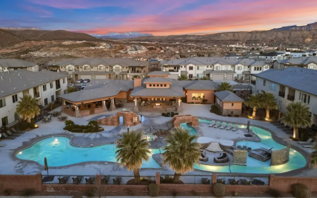 Zion's Paradise 6 Bedroom Townhouse