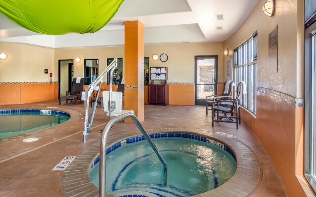 Comfort Inn & Suites Brighton Denver NE Medical Center