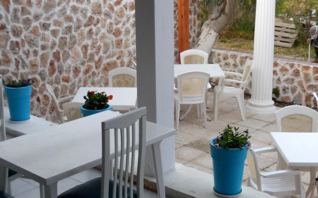 Aslanis Village