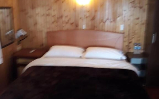 Efua Hotel
