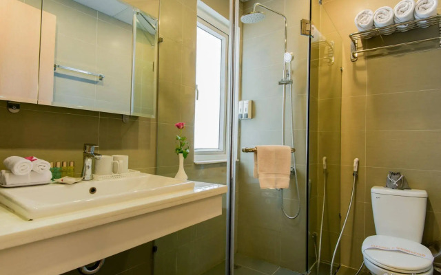 Golden Sunshine Villa Hotel and Travel