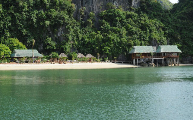 Cat Ba Sandy Beach Resort