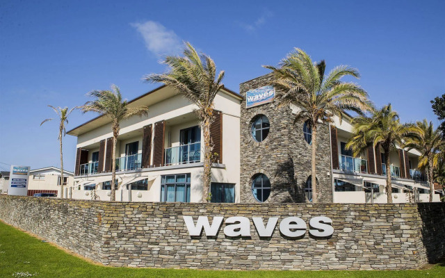 Waves Motel