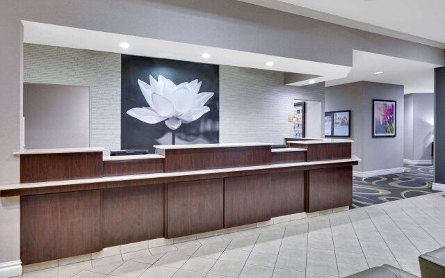 La Quinta Inn & Suites by Wyndham Dallas North Central