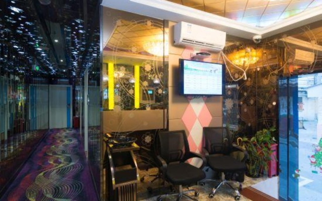 Yibai Liangpin Hotel (Baidu Bridge Shop Outside Bund, Nanjing East Road, Shanghai) – Lobby – Shanghai