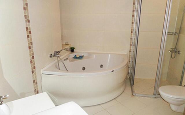 Spacious 2 Bed 2 Bath Home in one of Side's Most Popular Communities