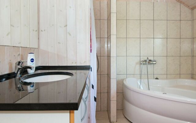 Premium Home in Hemmet With Whirlpool