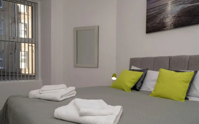 3-bedroom Apartment by Eden Project - Free Parking