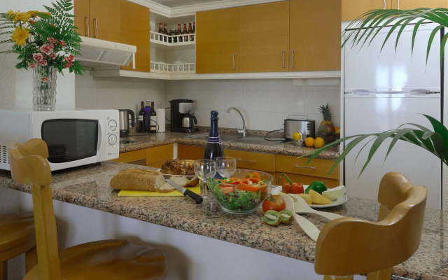 Beverly Hills Suites - Excel Hotels & Resorts