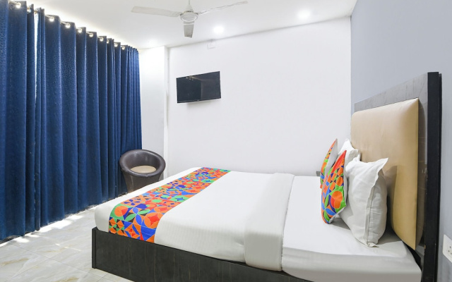 FabHotel Moody Inn Kalkaji
